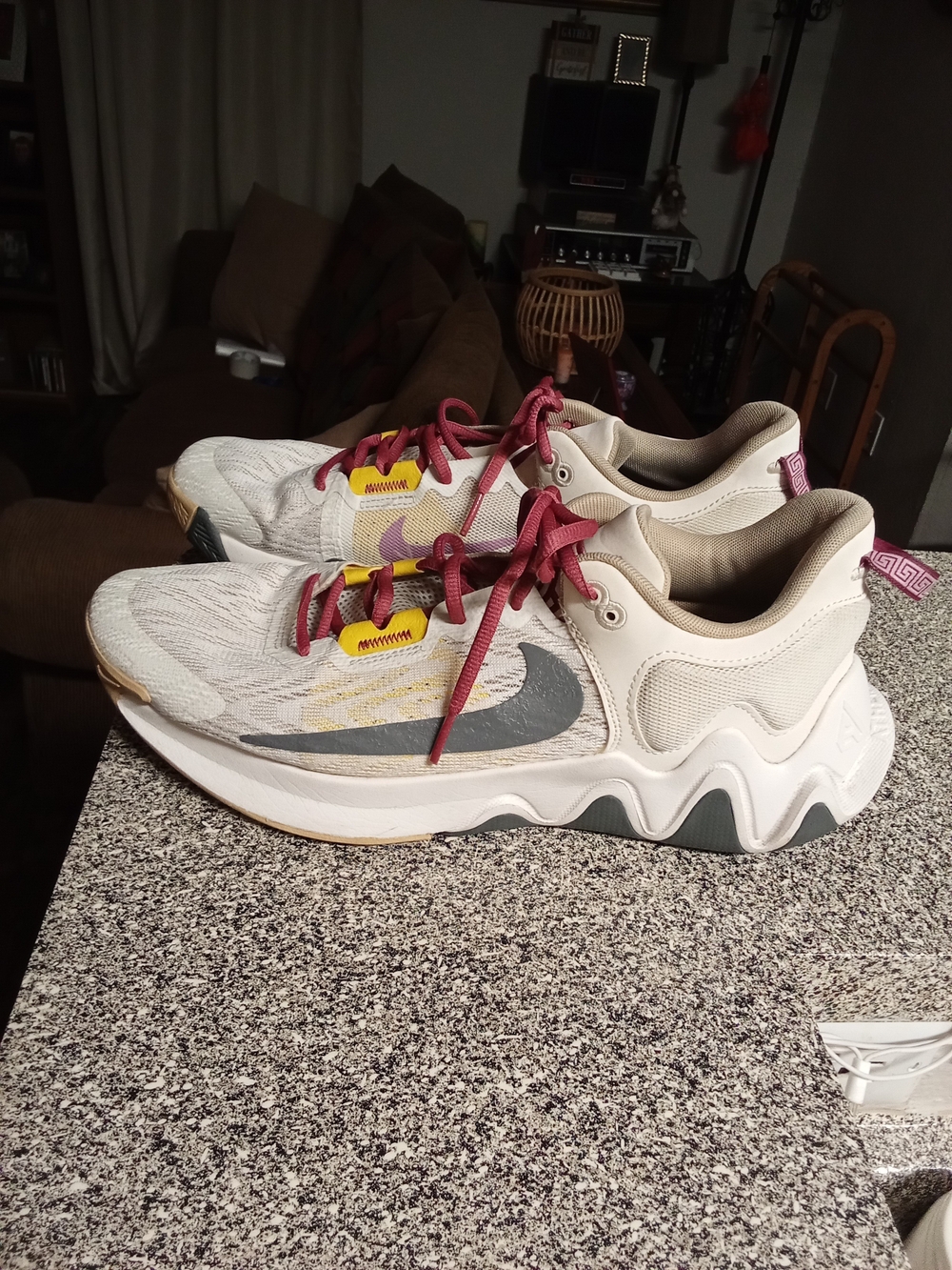 Men's Nike Gianni's Athletic Shoes Size 12